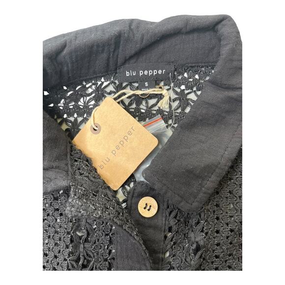 Blu Pepper 2-pc set outfit button shirt & shorts medium black crochet lace NWT - Picture 4 of 9